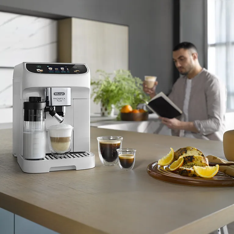 Кофемашина автоматическая DeLonghi Magnifica Plus ECAM320.60.W, белый