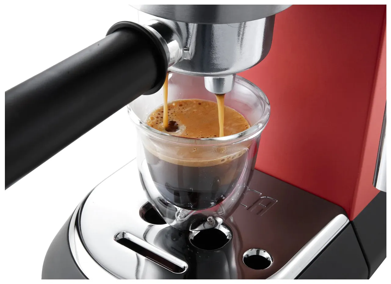 Кофеварка рожкового типа DeLonghi Dedica Style EC 685.R
